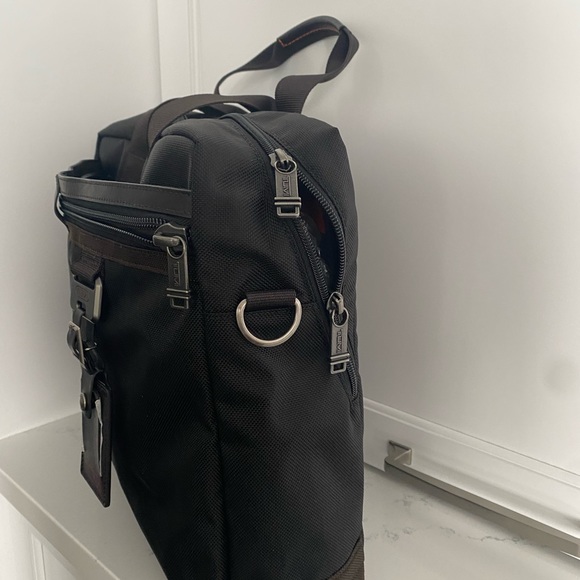Tumi NWOT Alpha Black/Brown Ballistic Nylon Briefcase - Picture 3 of 12